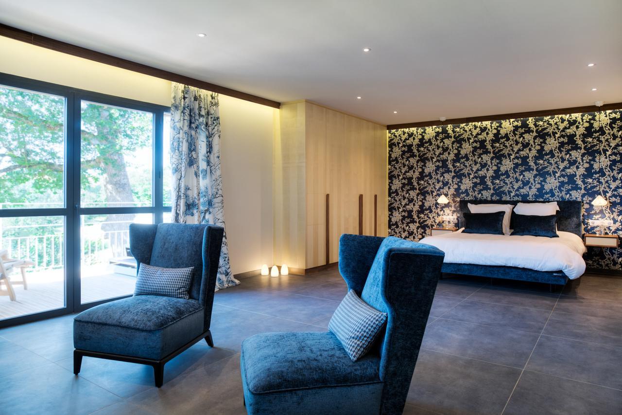 Chambres D'Hotes Domaine De Nazere Avezan Exterior photo